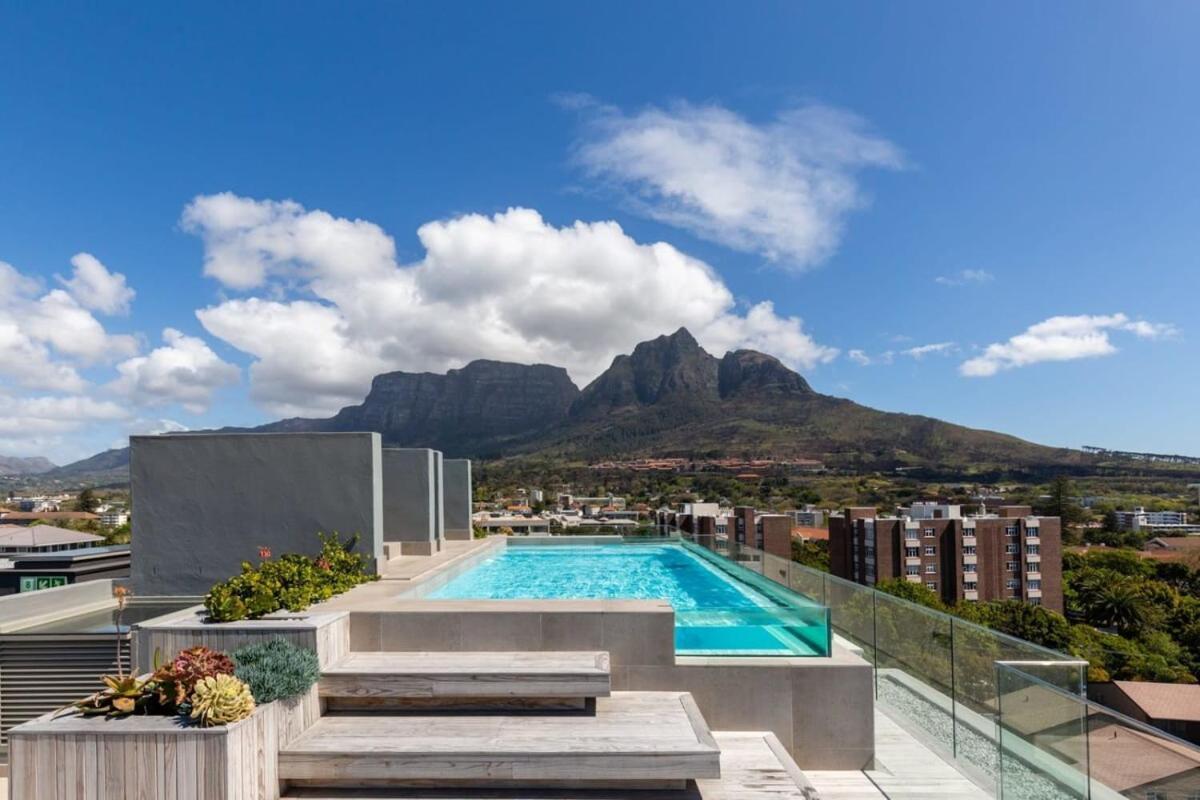 Southern Suburbs Leafy Village Neighbourhood Apartamento *